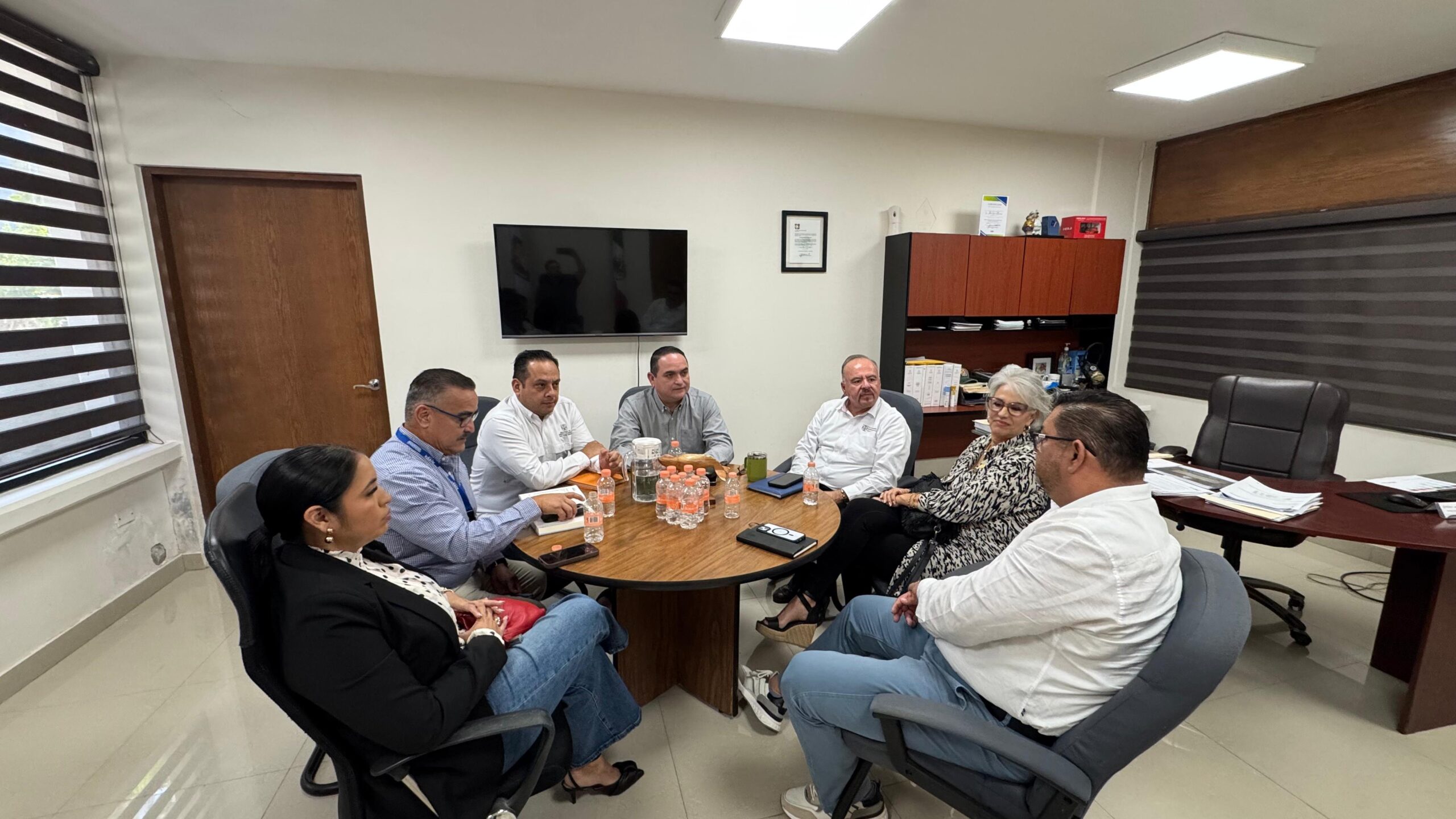 Nuevo Consejo directivo de AMPI La Paz sostiene primera reunión de trabajo con autoridades estatales