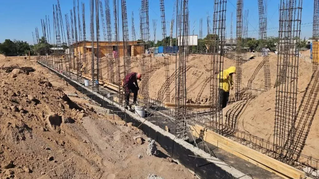 Gobernador convoca a reunión para frenar construcción de departamentos en el Centro de La Paz construcciones